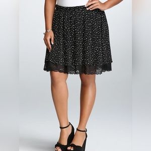 NEW Torrid Heart Print Skirt size 2 NWT